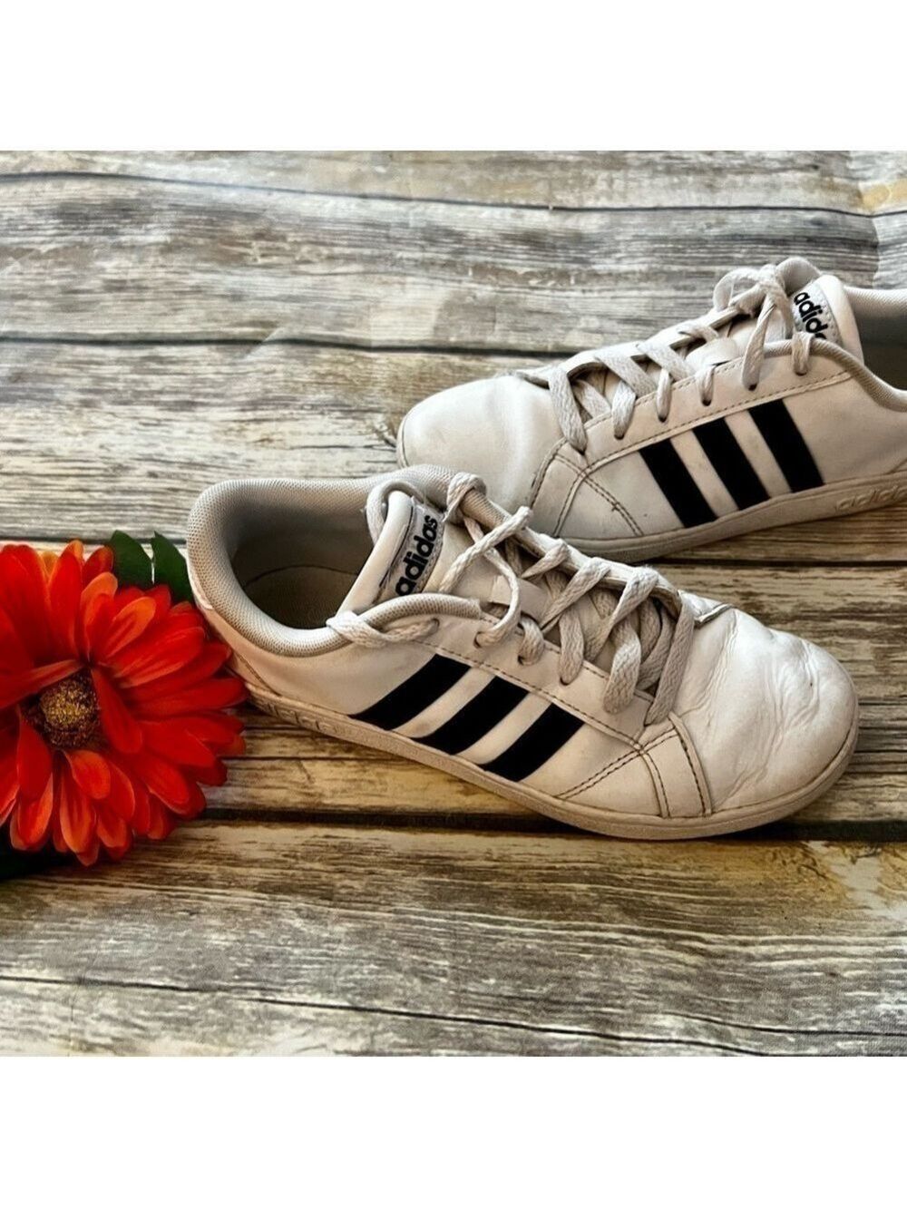 ⭐️CLASSIC ADIDAS - Picture 2 of 5